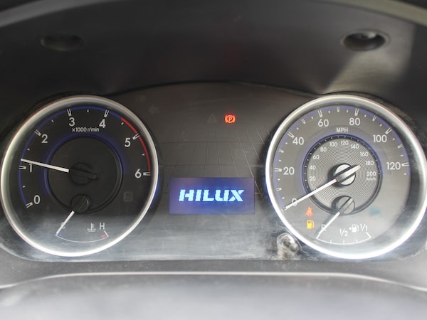 Used Toyota Hilux 2020 for sale - 74543028: Photo 43