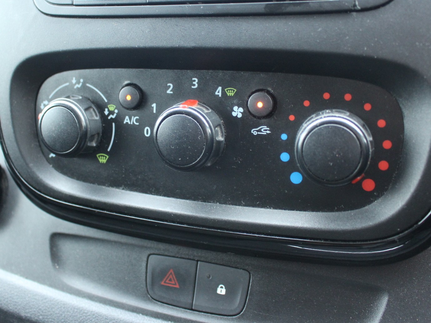 Used Vauxhall Vivaro 2018 for sale - 76961891: Photo 18