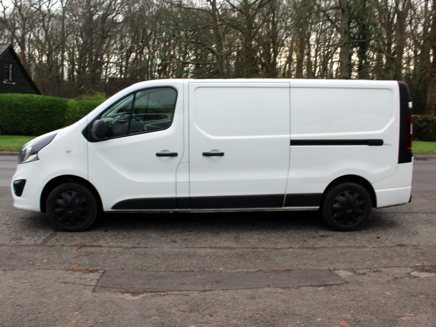 Used Vauxhall Vivaro 2018 for sale - 76961891: Photo 2