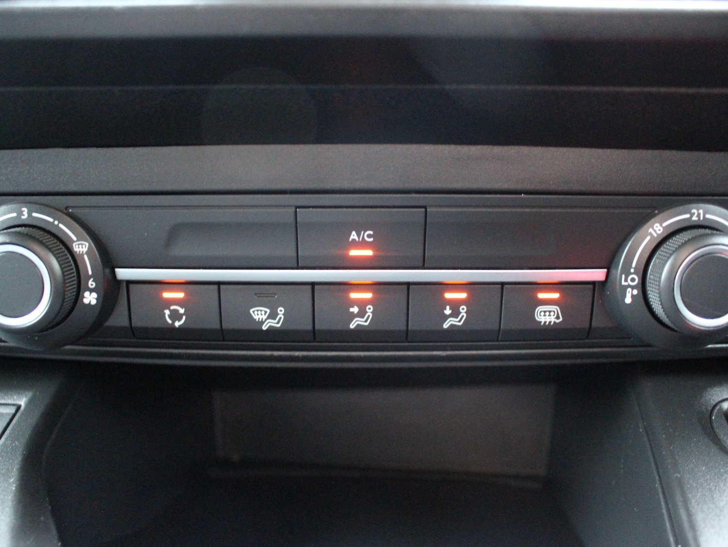 Used Peugeot Partner 2021 for sale - 76402668: Photo 45