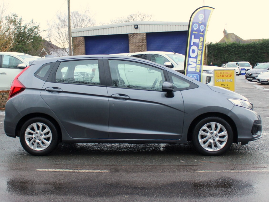 Used Honda Jazz 2020 for sale - 77113424: Photo 6