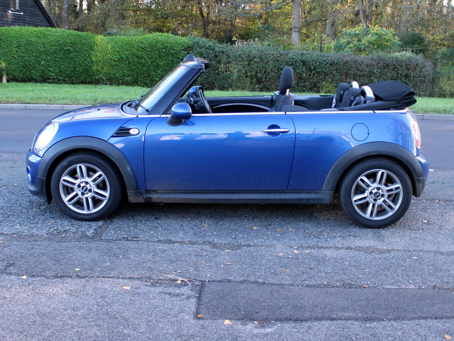 Used MINI Convertible 2013 for sale - 76685572: Photo 10