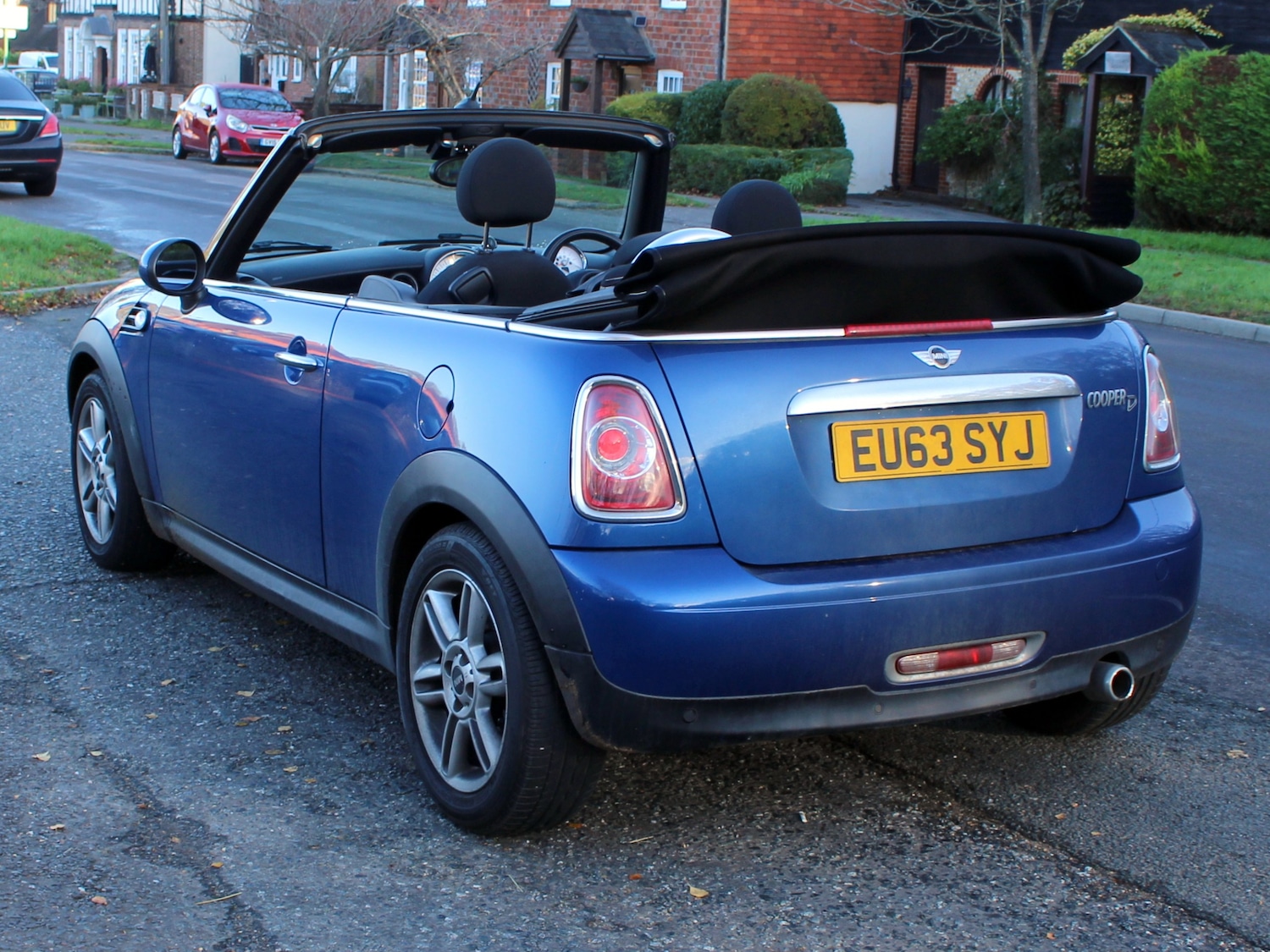 Used MINI Convertible 2013 for sale - 76685572: Photo 11