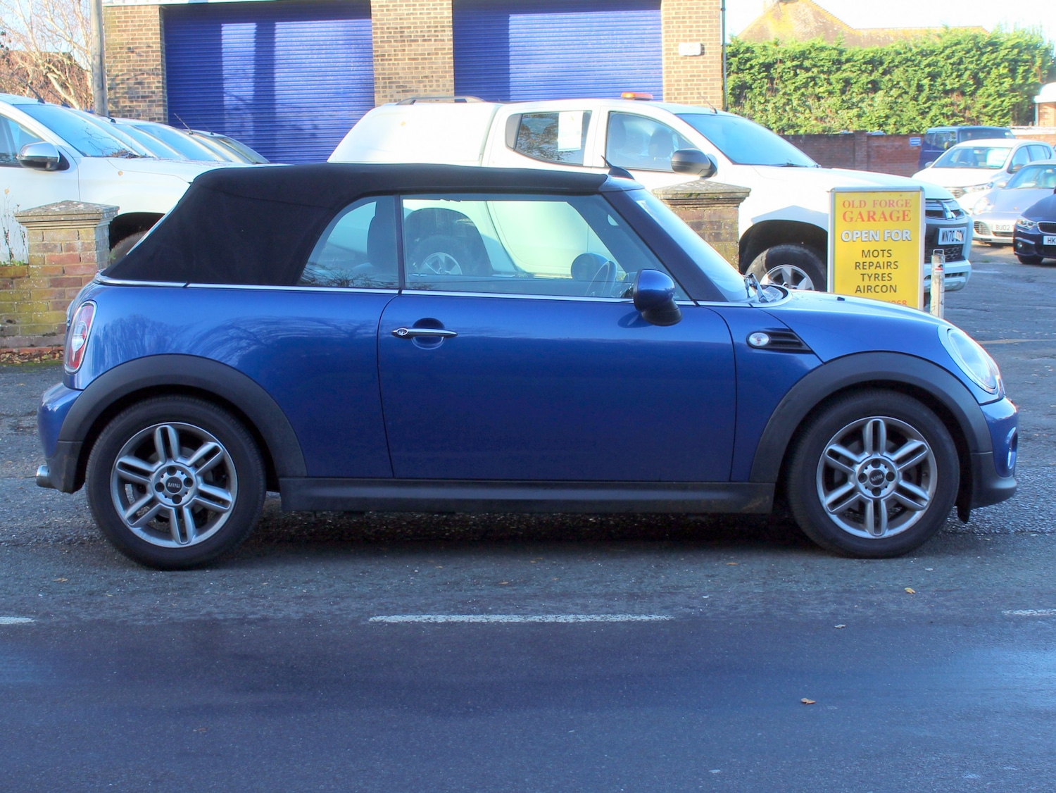 Used MINI Convertible 2013 for sale - 76685572: Photo 35