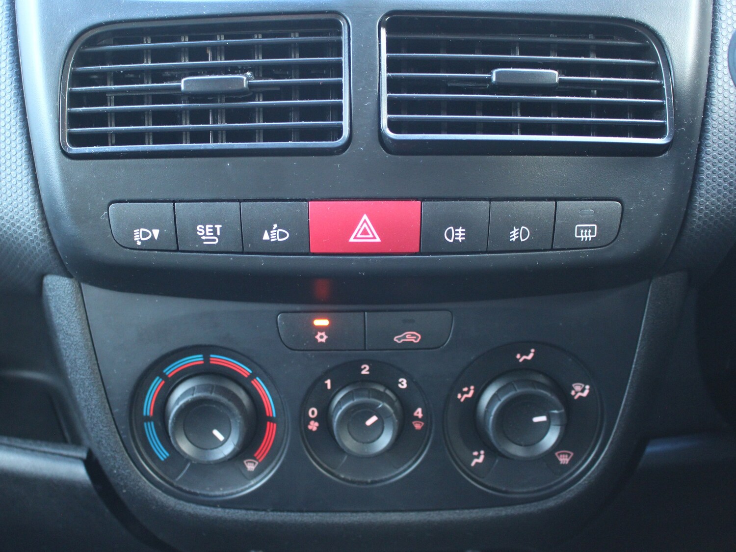 Used Fiat Doblo 2017 for sale - 76783321: Photo 46