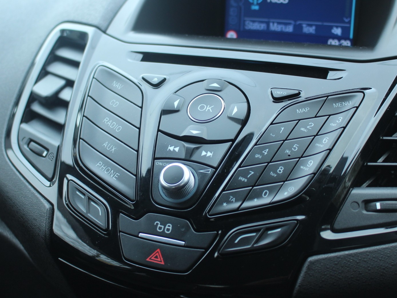 Used Ford Fiesta 2017 for sale - 77620355: Photo 8