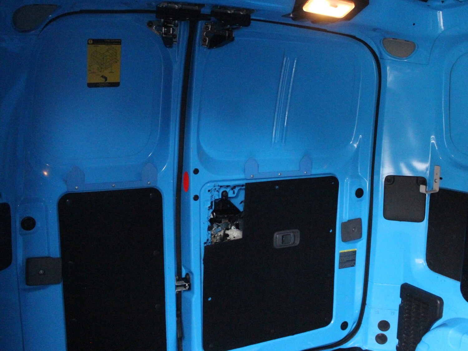 Used Nissan e-NV200 2015 for sale - 77570935: Photo 38