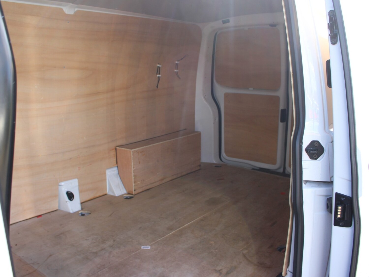 Used Volkswagen Transporter 2024 for sale - 78003563: Photo 30