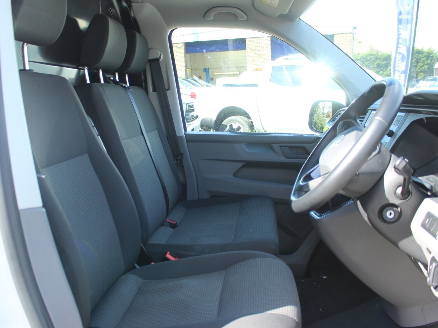 Used Volkswagen Transporter 2024 for sale - 78003563: Photo 32