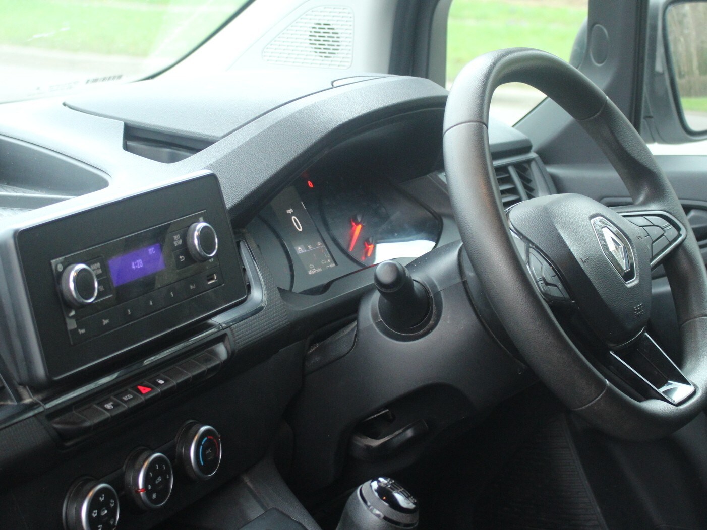 Used Renault Kangoo 2023 for sale - 77654075: Photo 33