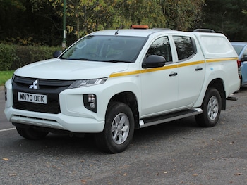 Mitsubishi - L200