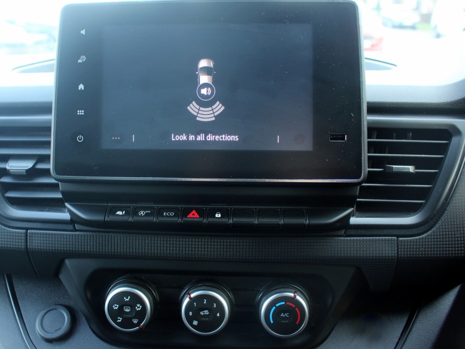 Used Renault Trafic 2023 for sale - 77355187: Photo 32