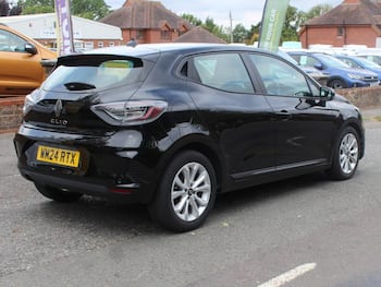 Used Renault Clio 2024 for sale - 79630571: Photo