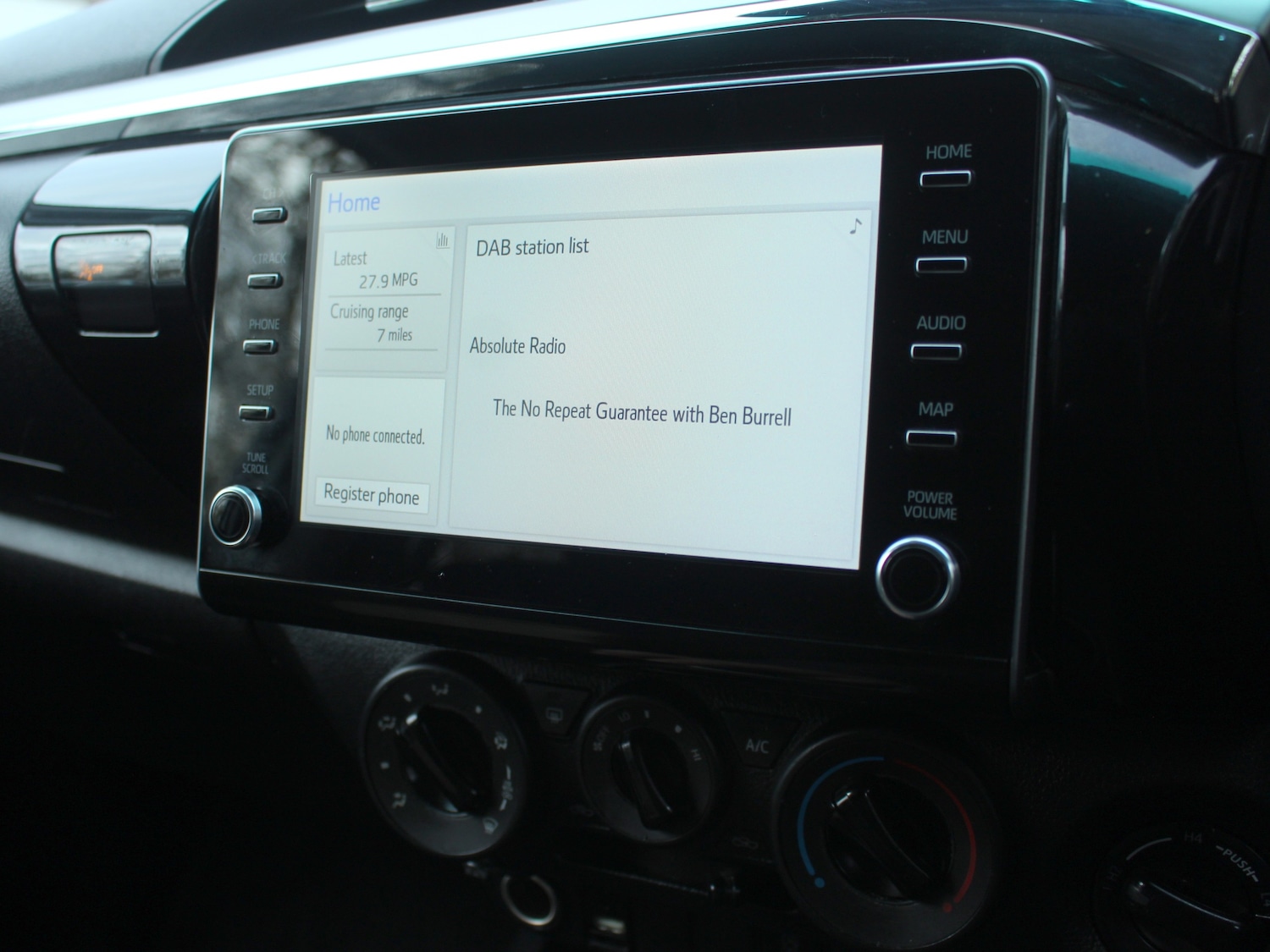 Used Toyota Hilux 2022 for sale - 76545971: Photo 12