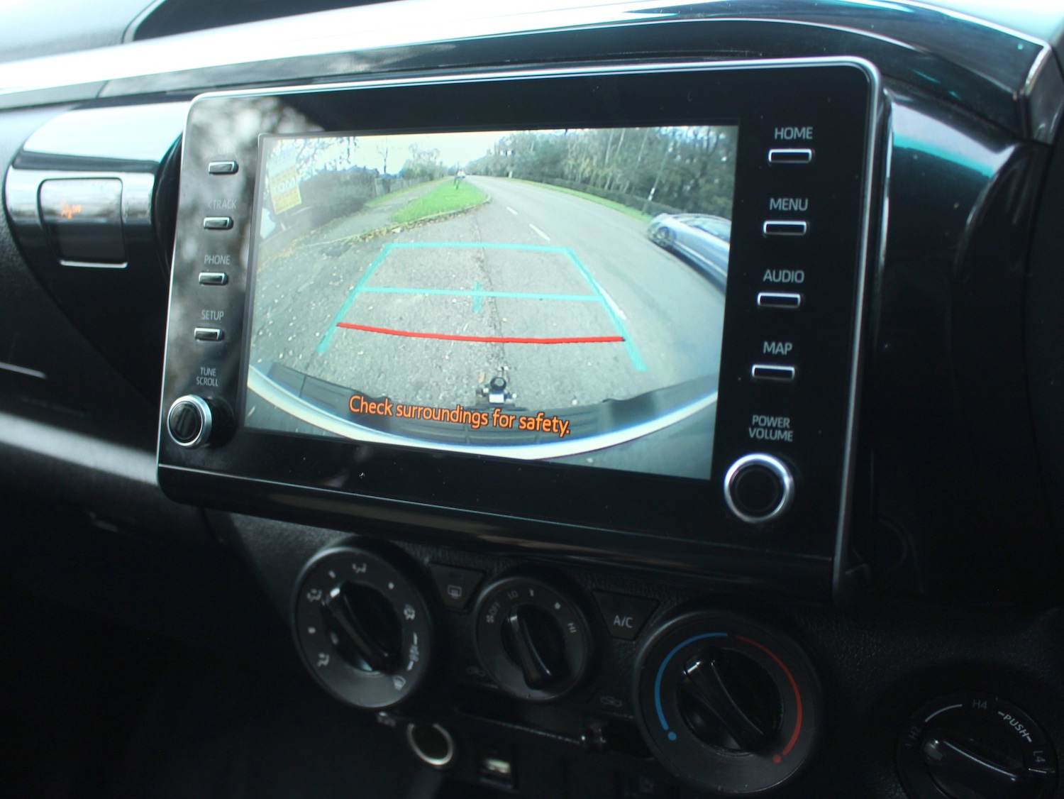 Used Toyota Hilux 2022 for sale - 76545971: Photo 13