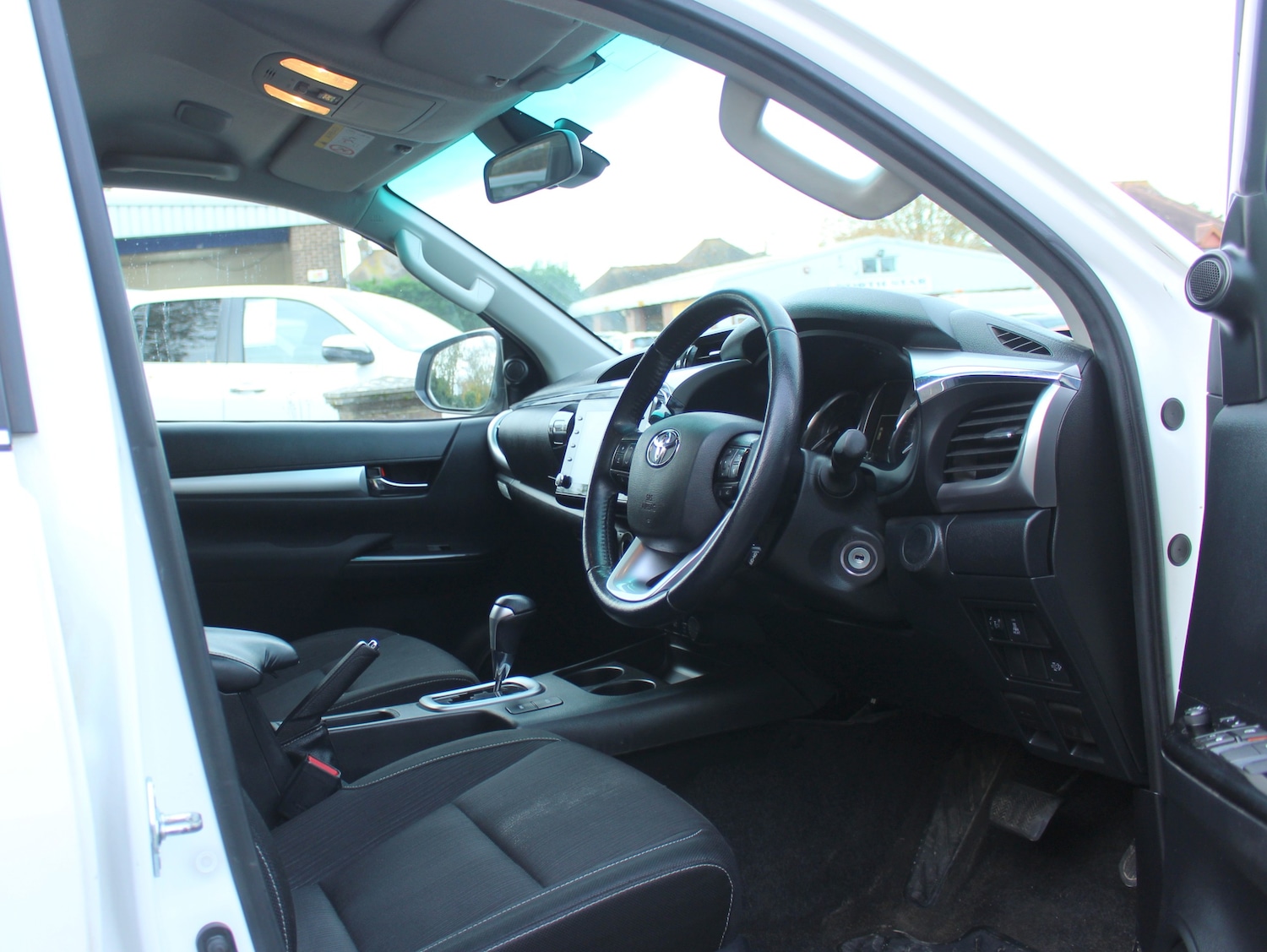 Used Toyota Hilux 2022 for sale - 76545971: Photo 5