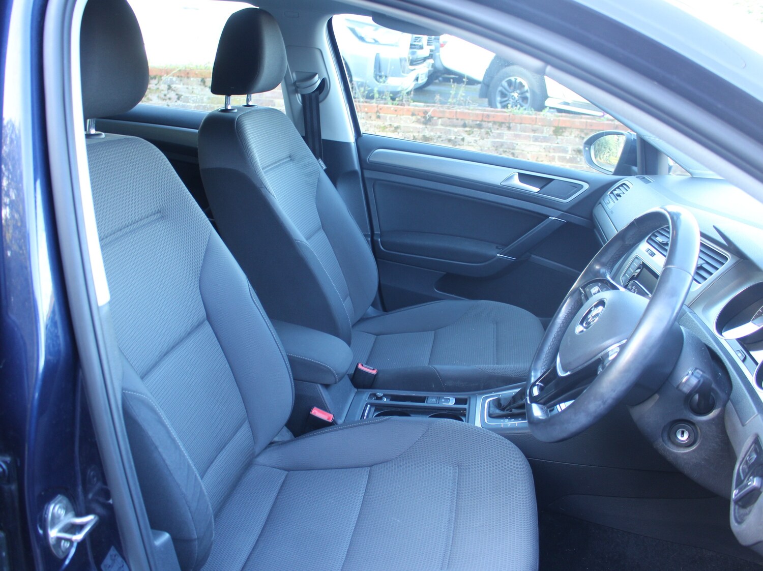 Used Volkswagen Golf 2014 for sale - 76395576: Photo 38