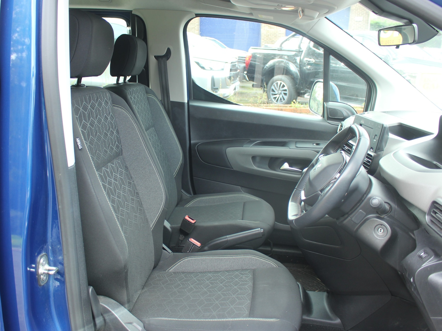 Used Peugeot Rifter 2020 for sale - 76380236: Photo 62