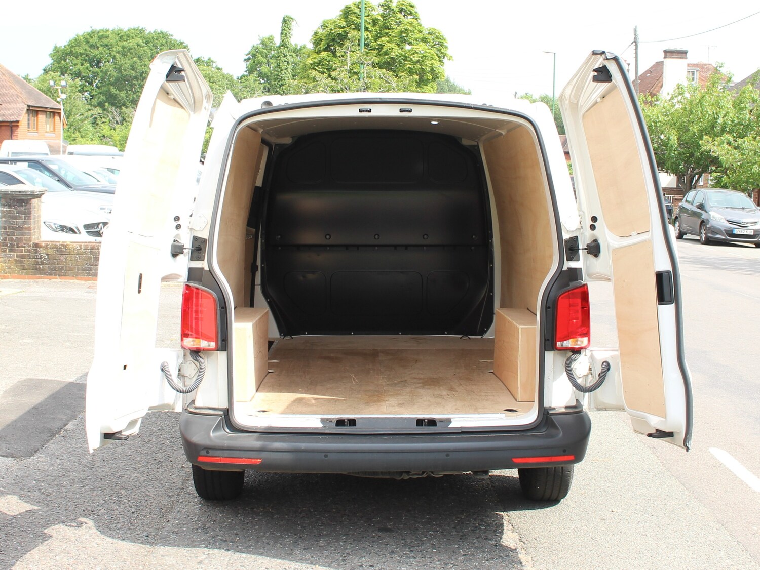 Used Volkswagen Transporter 2024 for sale - 74917790: Photo 64