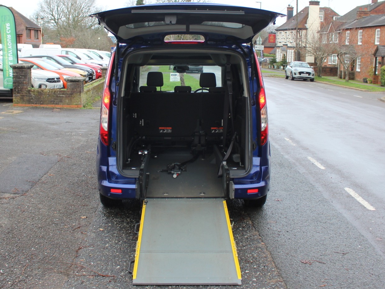 Used Ford Grand Tourneo Connect 2017 for sale - 77200812: Photo 13