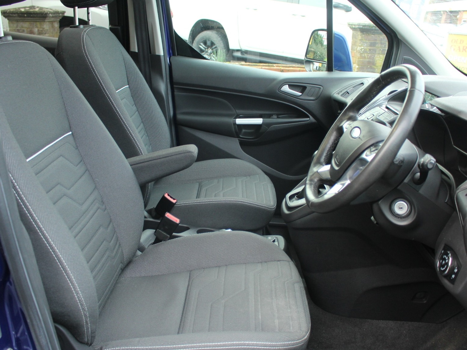 Used Ford Grand Tourneo Connect 2017 for sale - 77200812: Photo 46