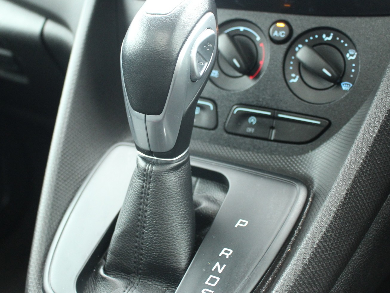 Used Ford Grand Tourneo Connect 2017 for sale - 77200812: Photo 55