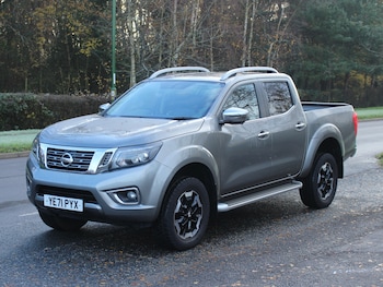 Nissan - Navara