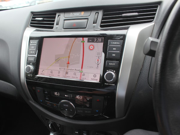 Used Nissan Navara 2020 for sale - 75331031: Photo 36