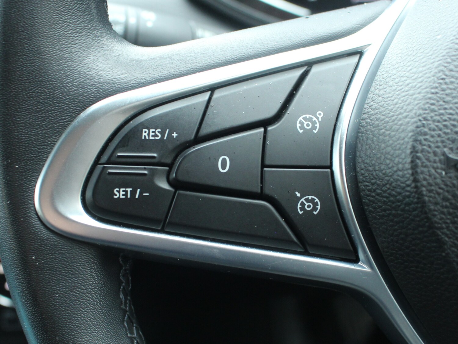 Used Renault Clio 2023 for sale - 76577436: Photo 20