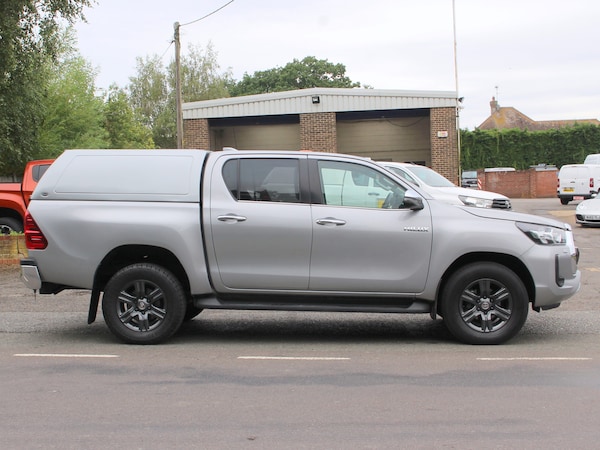 Used Toyota Hilux 2022 for sale - 74917481: Photo 10