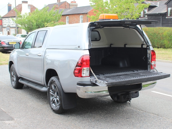 Used Toyota Hilux 2022 for sale - 74917481: Photo 19