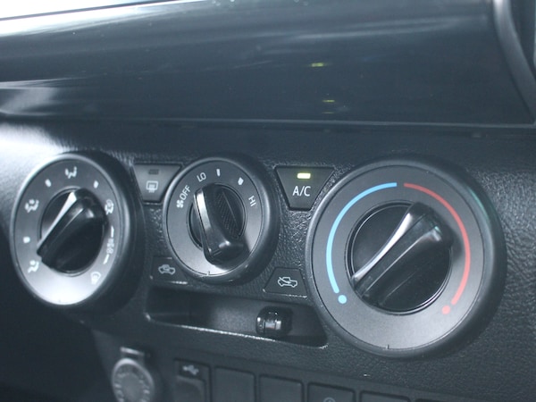 Used Toyota Hilux 2022 for sale - 74917481: Photo 21