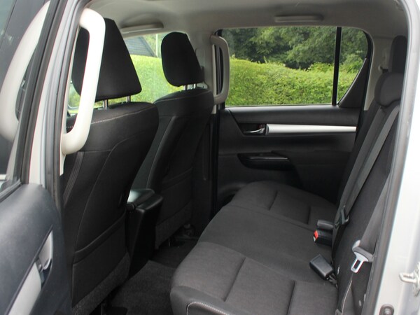 Used Toyota Hilux 2022 for sale - 74917481: Photo 39