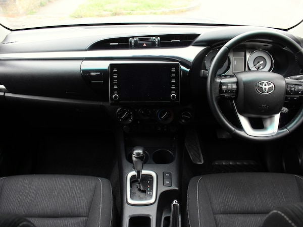Used Toyota Hilux 2022 for sale - 74917481: Photo 41
