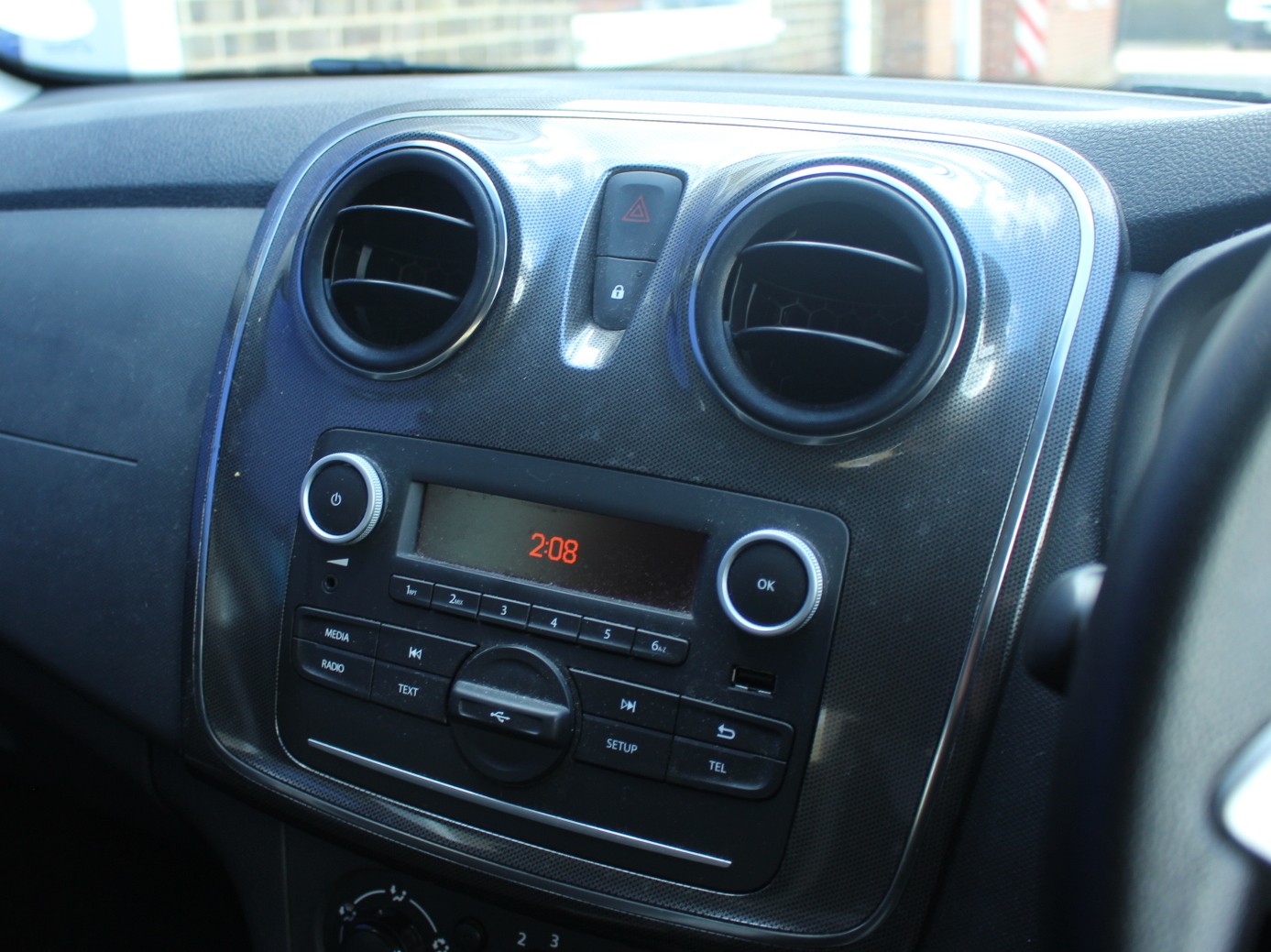 Used Dacia Sandero Stepway 2017 for sale - 77703304: Photo 18