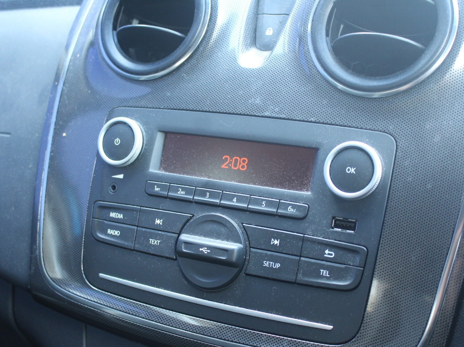 Used Dacia Sandero Stepway 2017 for sale - 77703304: Photo 39