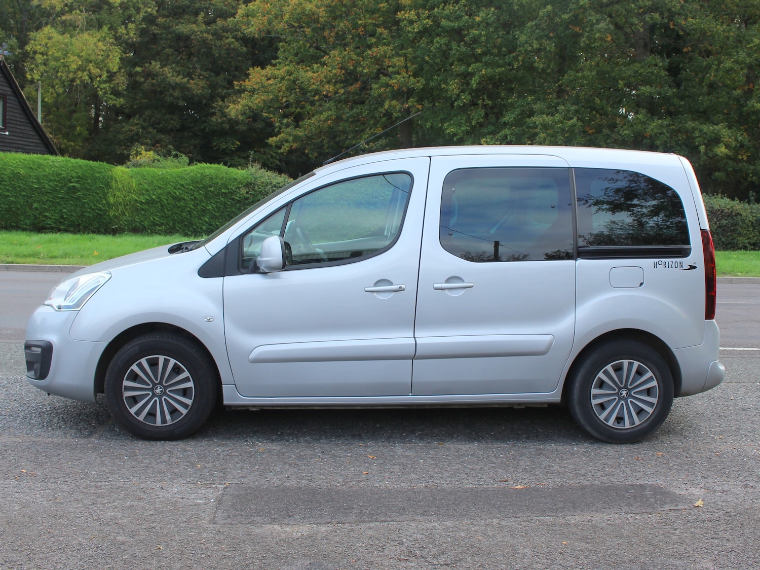 Used Peugeot Partner Tepee 2017 for sale - 76273800: Photo 17