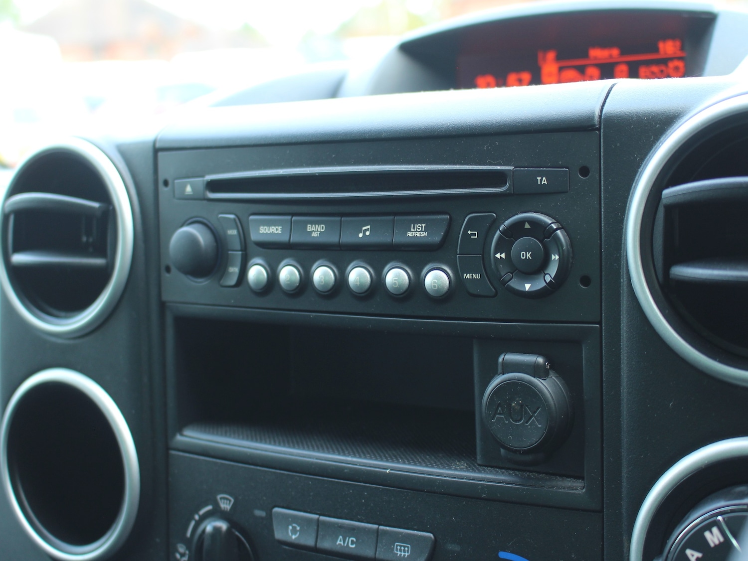 Used Peugeot Partner Tepee 2017 for sale - 76273800: Photo 21