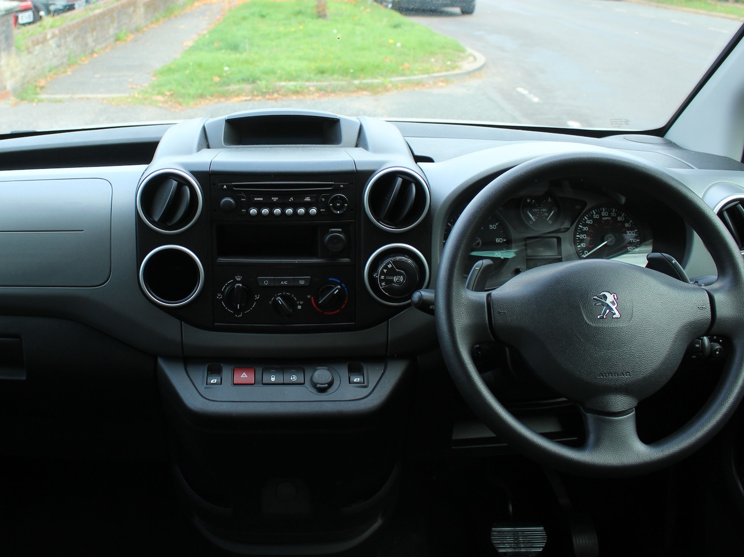 Used Peugeot Partner Tepee 2017 for sale - 76273800: Photo 5