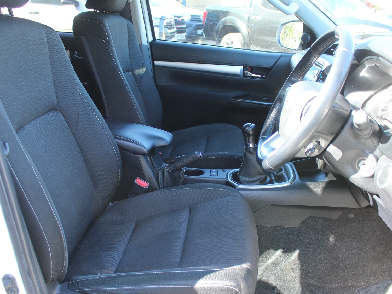 Used Toyota Hilux 2021 for sale - 76064987: Photo 41