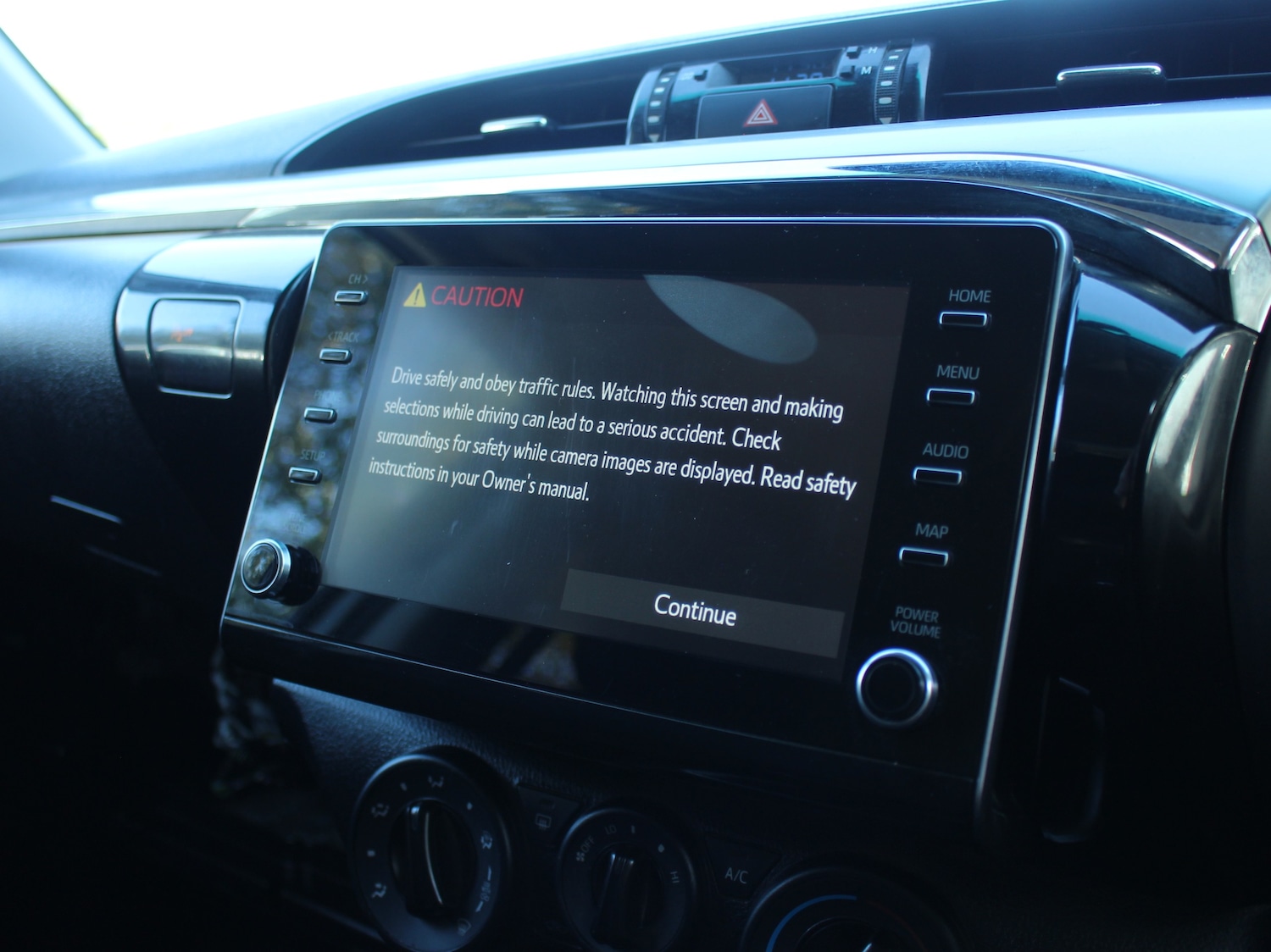 Used Toyota Hilux 2021 for sale - 76064987: Photo 46