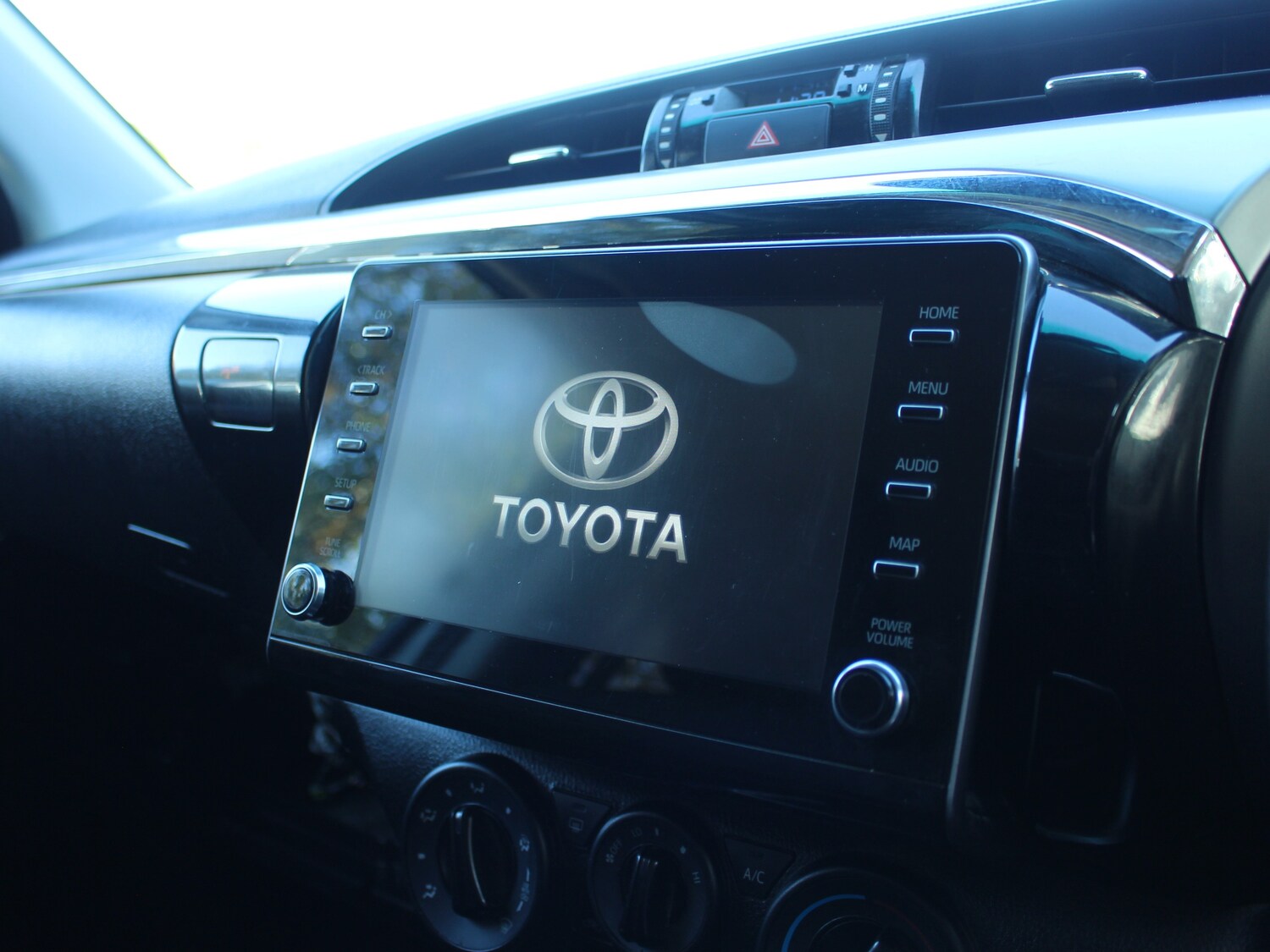 Used Toyota Hilux 2021 for sale - 76064987: Photo 47