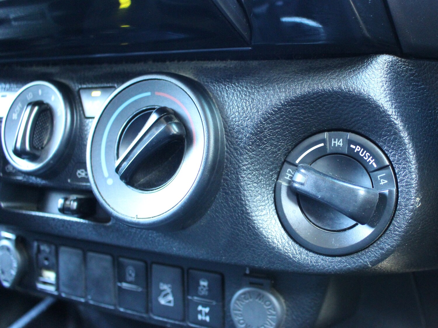 Used Toyota Hilux 2021 for sale - 76064987: Photo 51