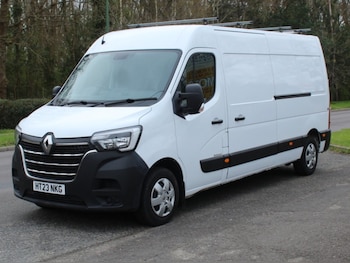 Renault Master feature image