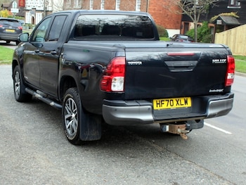 Used Toyota Hilux 2020 for sale - 77820051: Photo