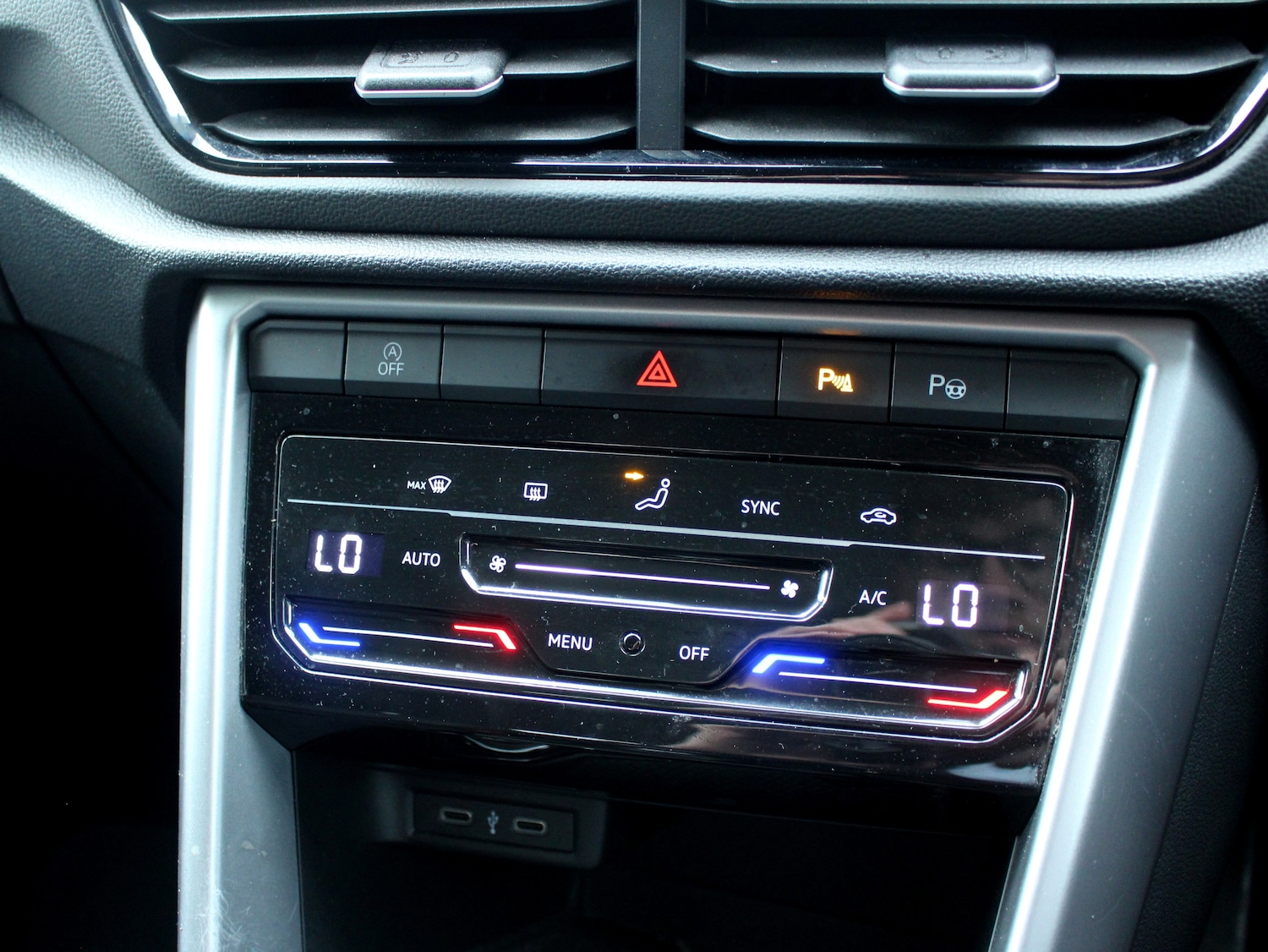 Used Volkswagen T-Roc 2022 for sale - 76292911: Photo 25