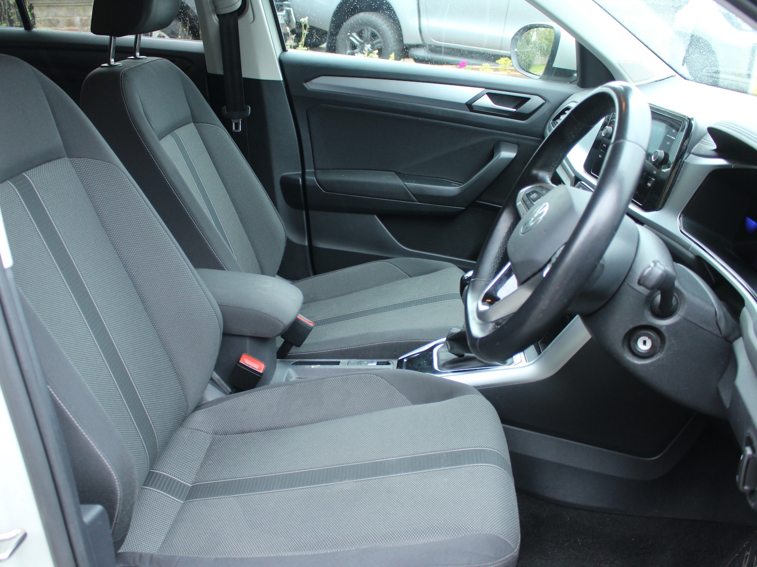 Used Volkswagen T-Roc 2022 for sale - 76292911: Photo 6