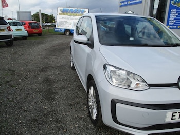 Used Volkswagen up! 2017 for sale - 76132347: Photo 3