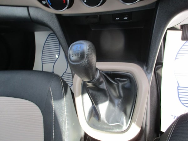 Used Hyundai i10 2015 for sale - 75620256: Photo 10