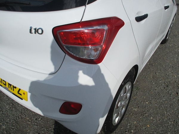 Used Hyundai i10 2015 for sale - 75620256: Photo 14
